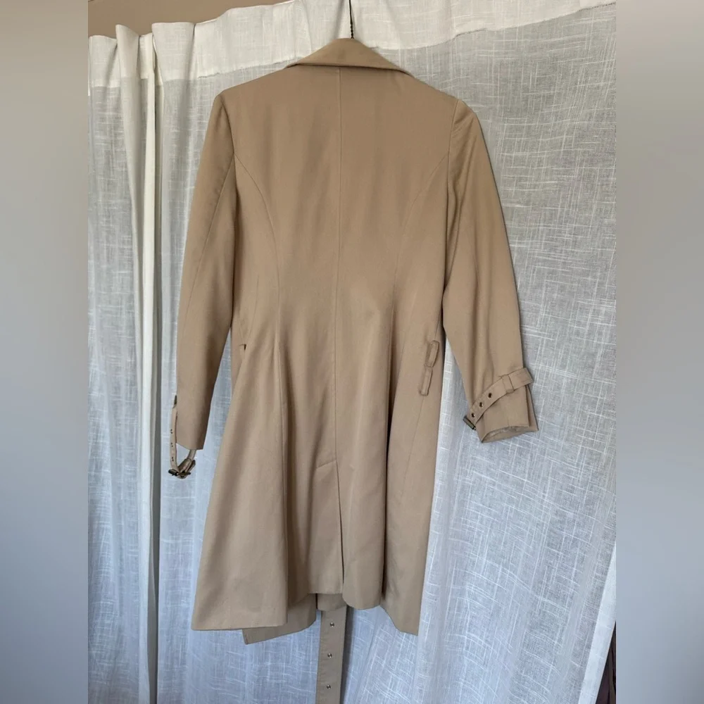 Burberry Beige Trench Coat - Picture 2 of 16